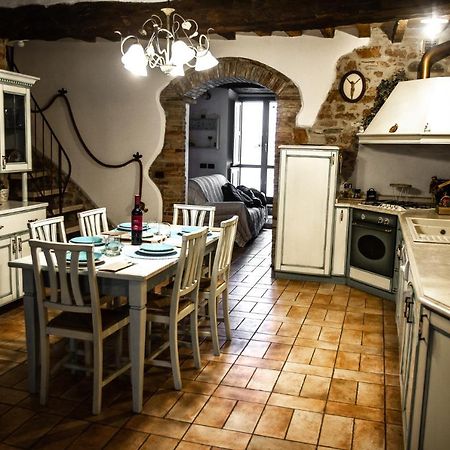 Casa Cristiano Bed & Breakfast Piobbico Ngoại thất bức ảnh